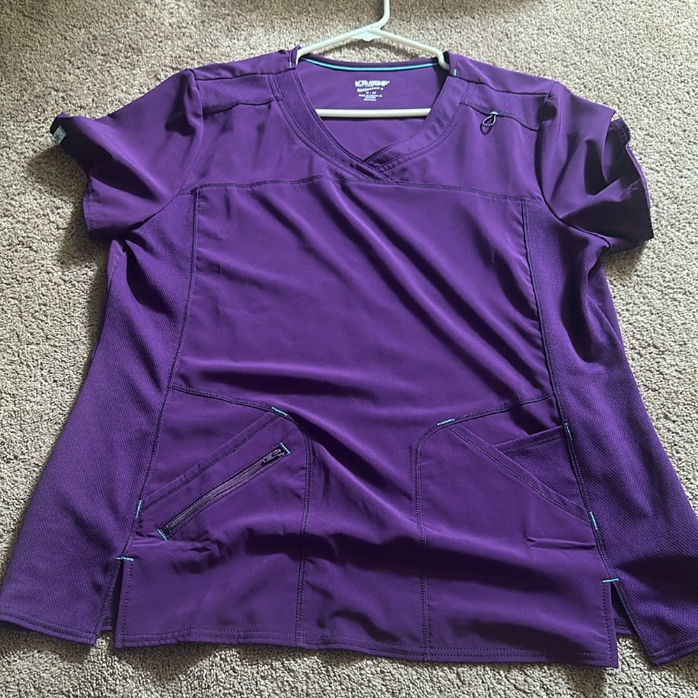 Scrubstar V-Neck eggplant Women's Top